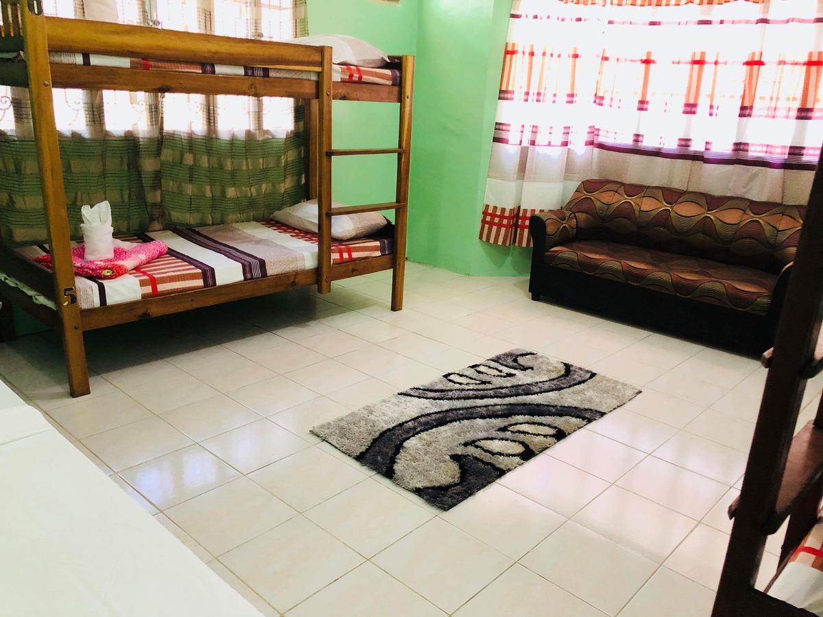 Colors Boutique Hostel بويرتو برينسيسا المظهر الخارجي الصورة