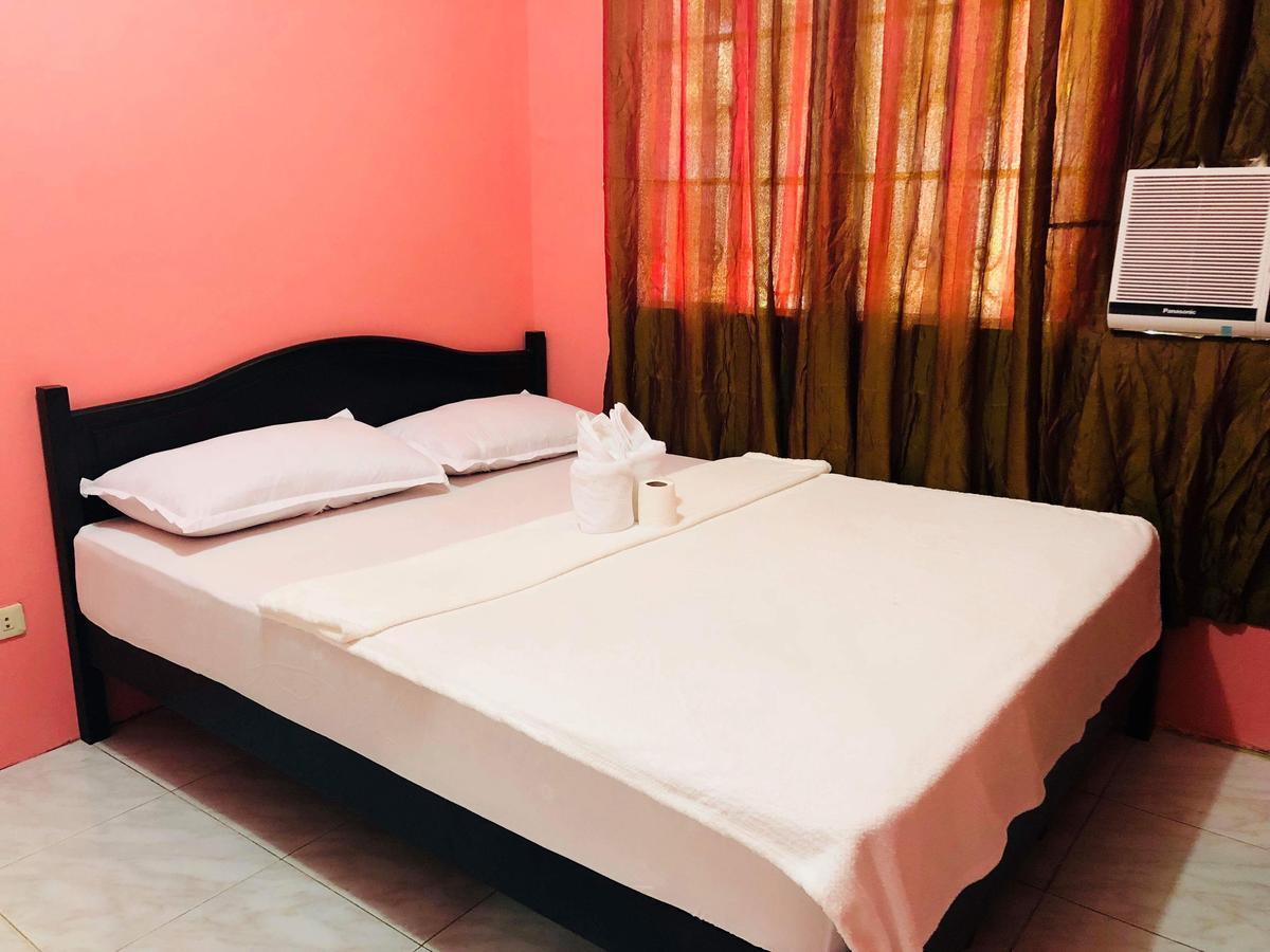 Colors Boutique Hostel بويرتو برينسيسا المظهر الخارجي الصورة